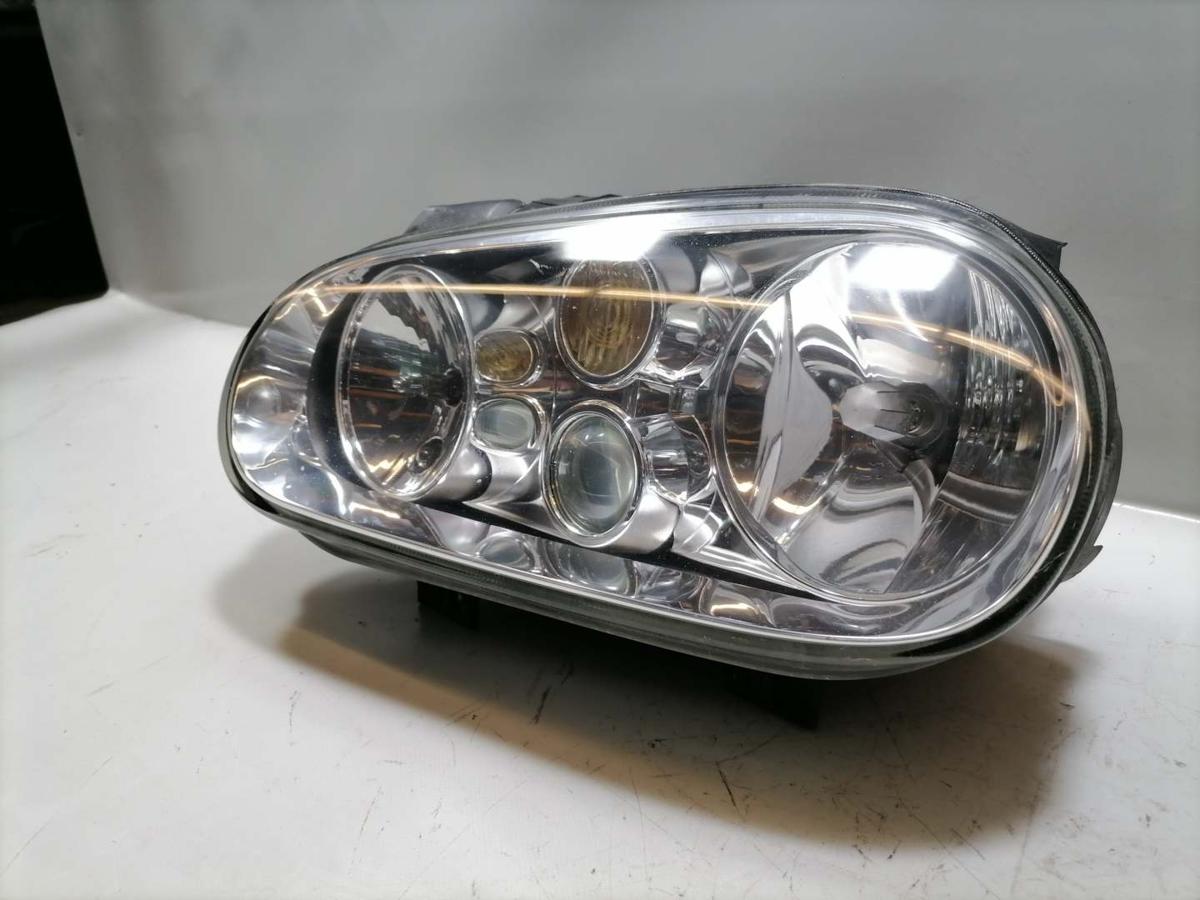 VW Golf 4 original Scheinwerfer vorn links mit Nebelscheinwerfer Halogen Bj.1999 VW Golf 4 original Scheinwerfer vorn links mit Nebelscheinwerfer Halogen Bj.1999